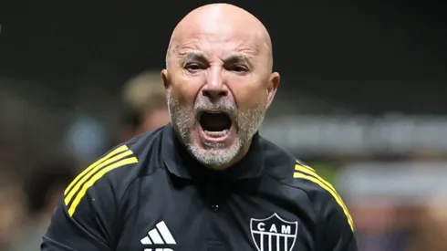 Jorge Sampaoli, técnico do Atlético-MG durante partida contra o Cruzeiro no estadio Arena MRV pelo campeonato Brasileiro A 2025. Foto: Gilson Lobo/AGIF