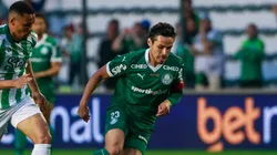 Raphael Veiga em ação diante do Juventude em Caxias do Sul