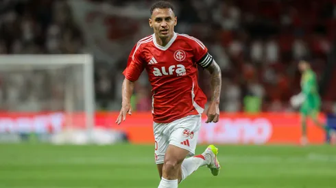 Alan Patrick, meia-atacante do Internacional em partida pelo campeonato brasileiro (Foto: Ricardo Duarte / SCI)