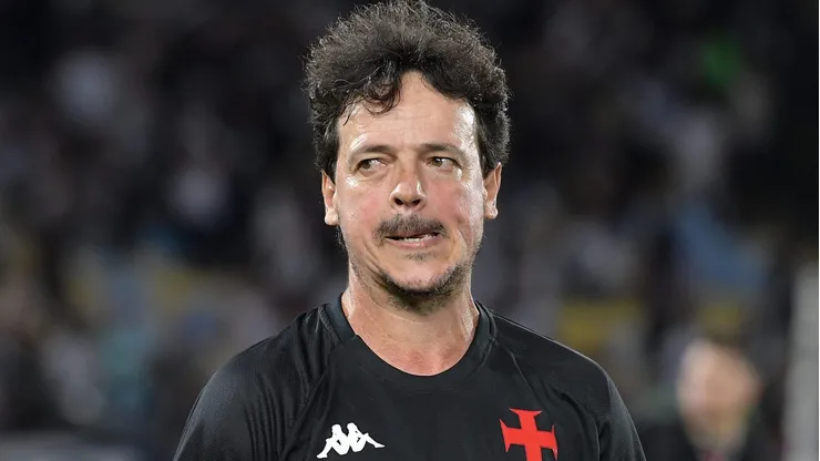 Fernando Diniz abordou o desempenho vascaíno
