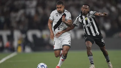 Botafogo x Vasco se enfrentam pelo Brasileirão. Foto: Thiago Ribeiro/AGIF