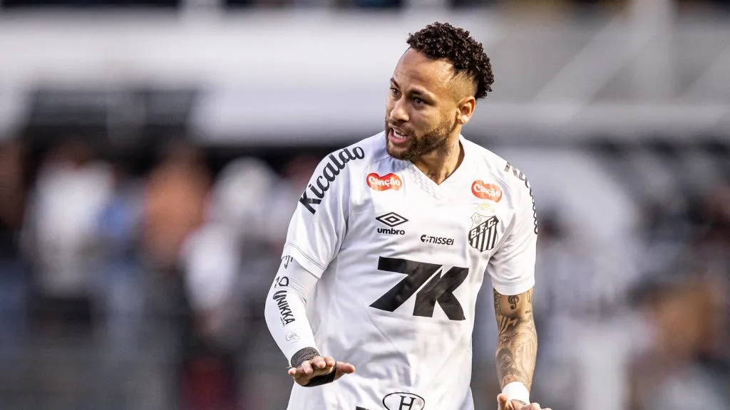 Neymar retornou após lesão, mas pode desfalcar o elenco em clássico – Fotos: Raul Baretta/ Santos FC