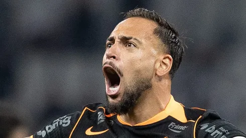 Maycon durante jogo na Neo Química Arena.