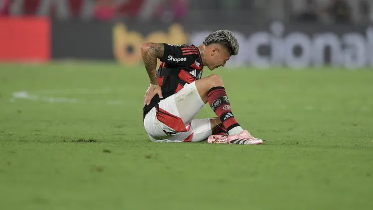 RJ - RIO DE JANEIRO - 01/11/2025 - BRASILEIRO A 2025, FLAMENGO X SPORT - Carrascal jogador do Flamengo durante partida contra o Sport no estadio Maracana pelo campeonato Brasileiro A 2025. Foto: Thiago Ribeiro/AGIF