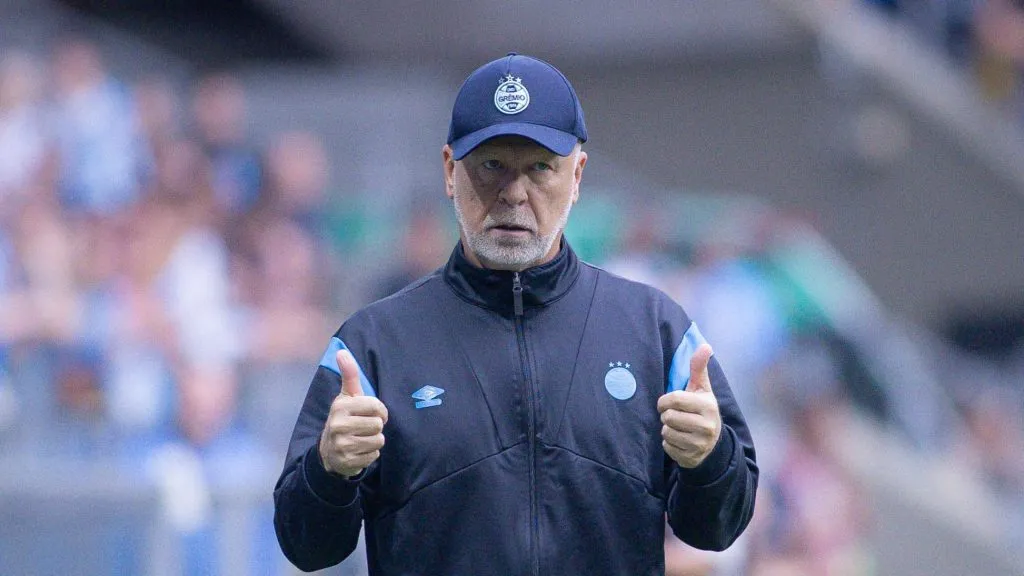 Mano Menezes demonstrou máximo respeito sobre a disputa da eleição – Foto: Maxi Franzoi/AGIF