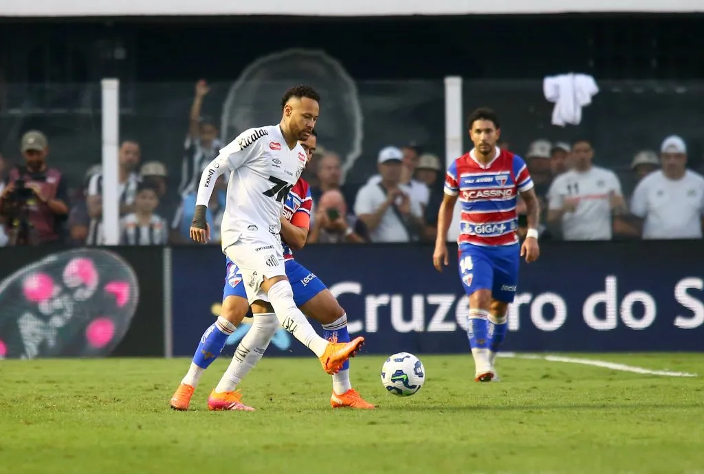 Neymar durante o jogo com Fortaleza. Foto: Mauricio De Souza/AGIF