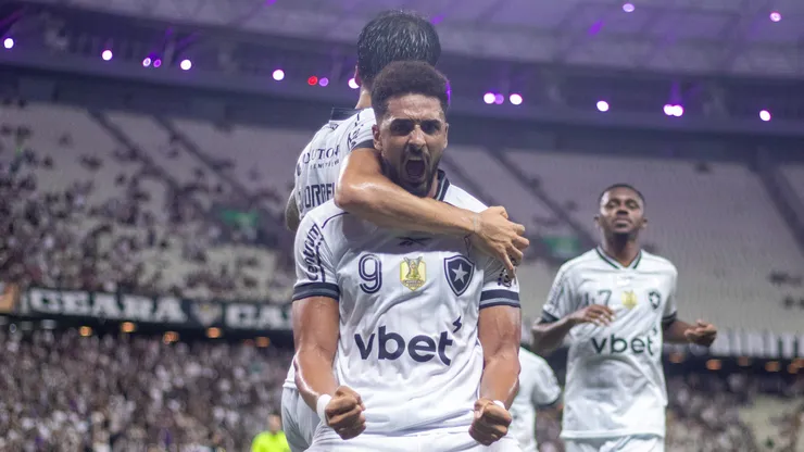 Chris Ramos jogador do Botafogo comemora seu gol - Foto: Baggio Rodrigues/AGIF