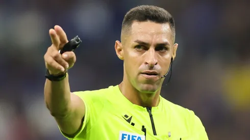 Escolhido para apitar São Paulo x Flamengo, Rodrigo José Pereira expulsões dois em derrota do Fla para o Bahia.