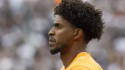 Hugo Souza jogador do Corinthians durante partida contra o Grêmio - Foto: Anderson Romao/AGIF