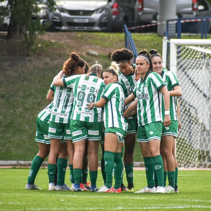 Jogadoras do Juventude celebram vaga na final. Foto: Divulgação/Juventude