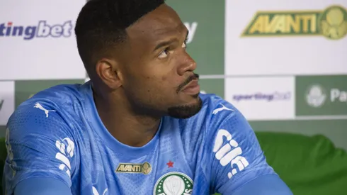 Carlos Miguel será mantido no gol do Palmeiras.