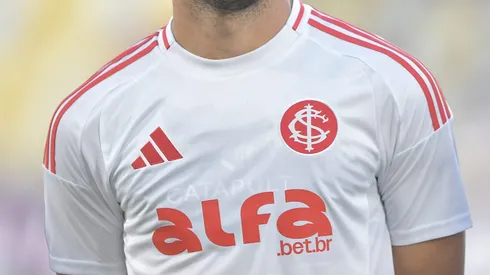 Alfa Bet na camisa do Inter. Foto: Thiago Ribeiro/AGIF