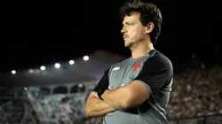 Fernando Diniz vem fazendo um rodízio no meio-campo