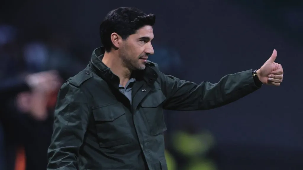 Abel Ferreira encaminha renovação até 2027. Foto: Ettore Chiereguini/AGIF