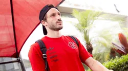 Matias Viña vem buscando reconquistar seu espaço em campo