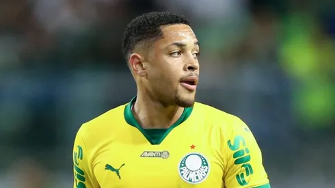 Vitor Roque, atacante do Palmeiras