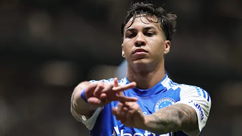 Kaio Jorge jogador do Cruzeiro comemora seu gol durante partida contra o Atletico-MG no estadio Arena MRV pelo campeonato Copa Do Brasil 2025. Foto: Gilson Lobo/AGIF