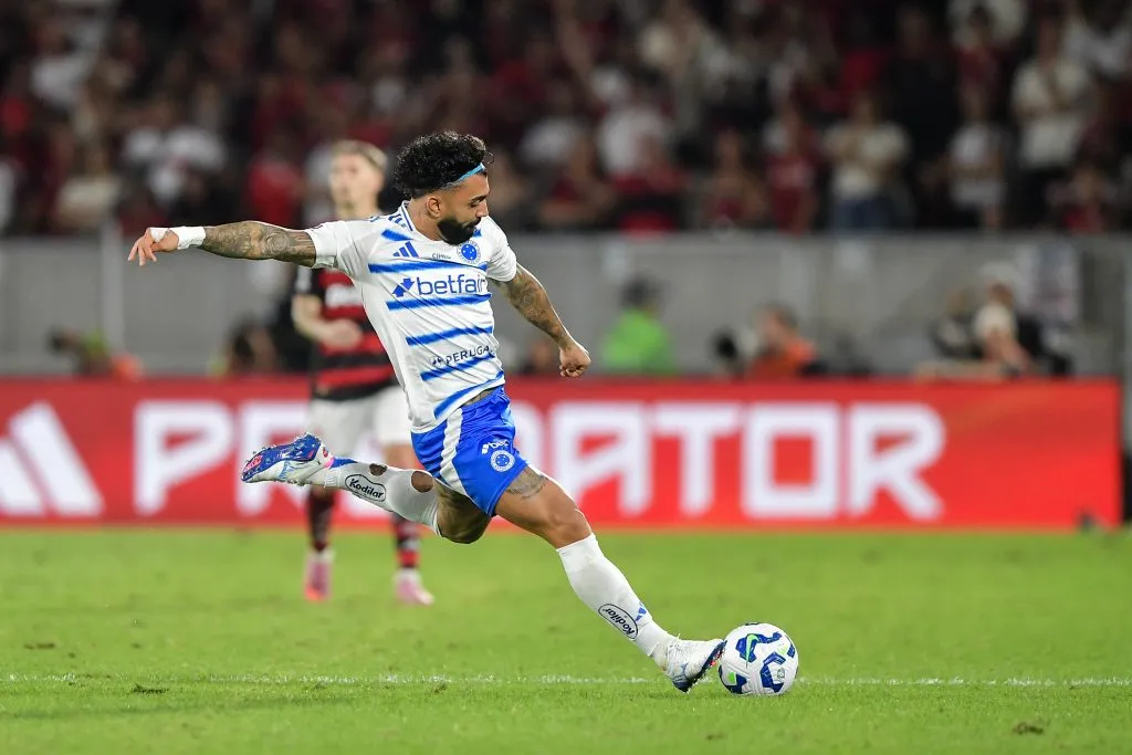 Gabigol jogador do Cruzeiro durante partida contra o Flamengo no estadio Maracana pelo campeonato Brasileiro A 2025. Foto: Thiago Ribeiro/AGIF