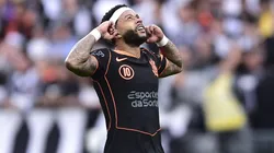 Memphis Depay, atacante do Corinthians em partida pelo campeonato brasileiro (Foto: Mauro Horita/Getty Images)