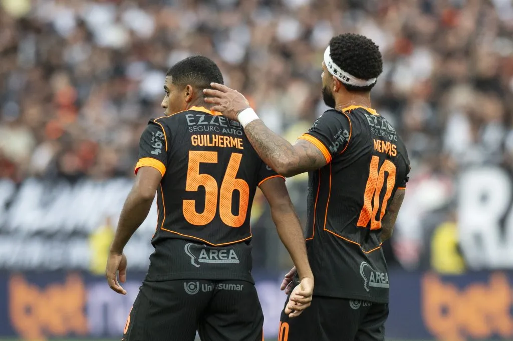 Gui Negão tem ganhado espaço no ataque do Corinthians ao lado de Memphis Depay e Yuri Alberto – Foto: Anderson Romao/AGIF