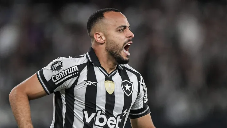 Arthur Cabral no Botafogo. Foto: Thiago Ribeiro/AGIF