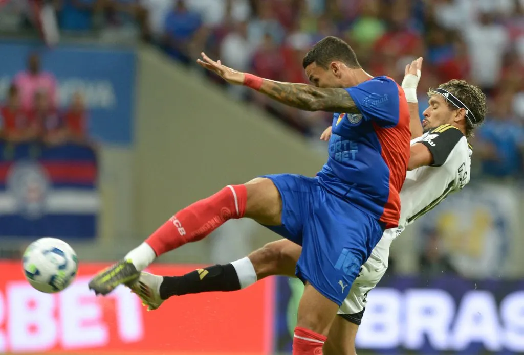 No primeiro turno, o Atlético perdeu fora de casa para o Bahia por 2 a 1 (Foto: Jhony Pinho/AGIF)