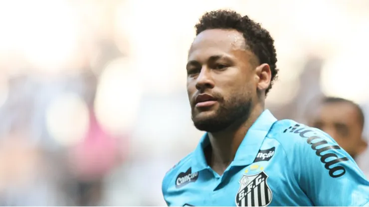 Neymar durante partida contra o Atlético-MG.