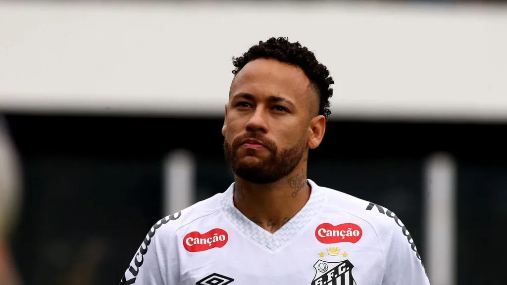 Foto: Mauricio De Souza/AGIF – Ney Jr. durante o jogo contra o Fortaleza na Vila Belmiro.