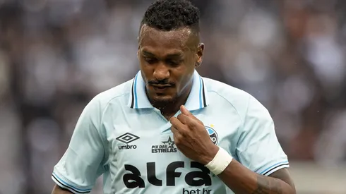 Edenílson não está com muita moral com os torcedores.