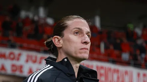 Filipe Luís durante partida no Beira-Rio pela Libertadores