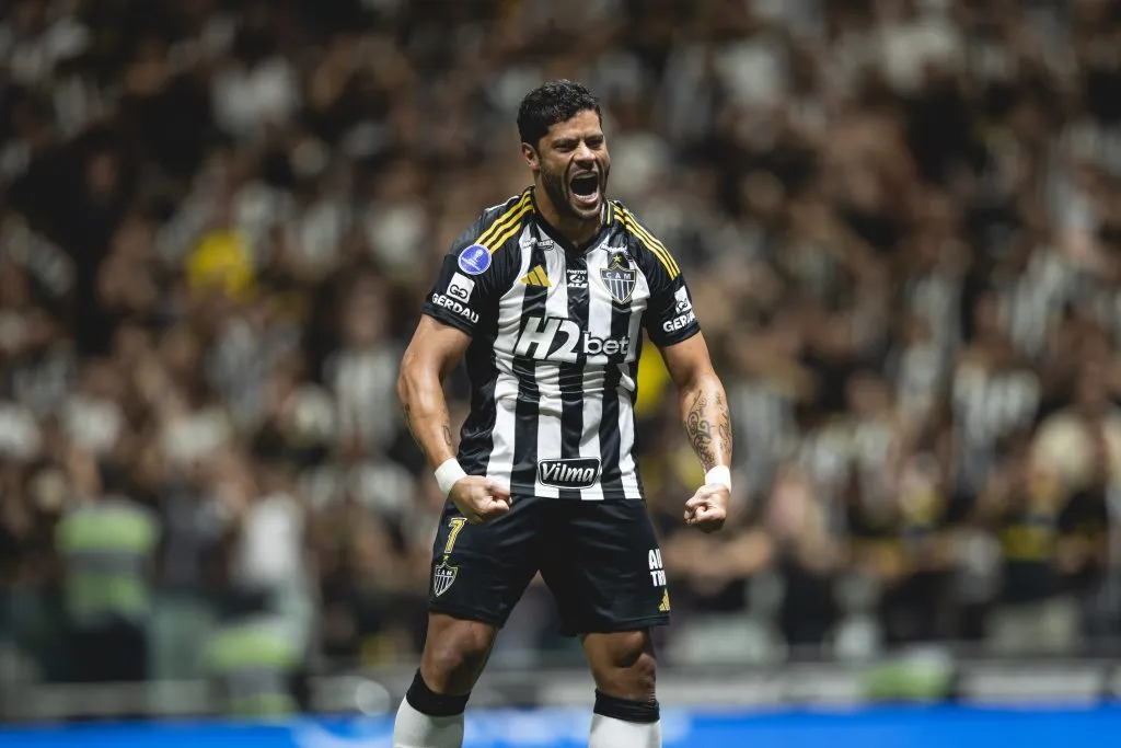 Hulk pode chegar aos 500 gols oficiais e entrar em seleto grupo do futebol mundial (Foto: Pedro Souza/Atlético)