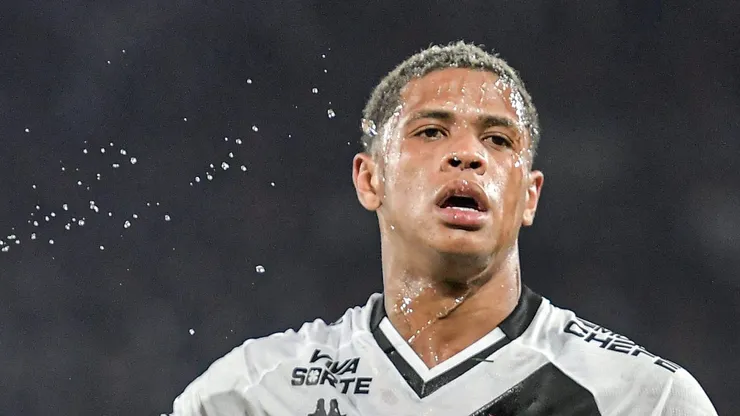 Barros durante clássico contra o Flamengo.