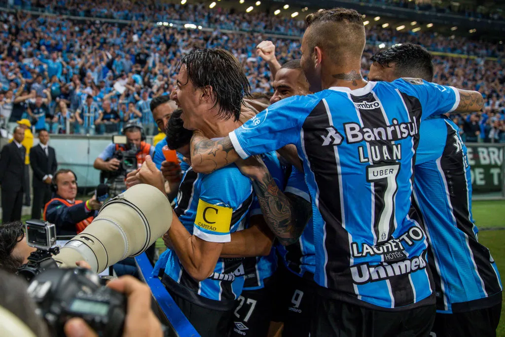 Grêmio venceu o Lanus na Argentina e se consagrou tricampeão da América em 2017. Foto:  Lucas Uebel/Getty Images)