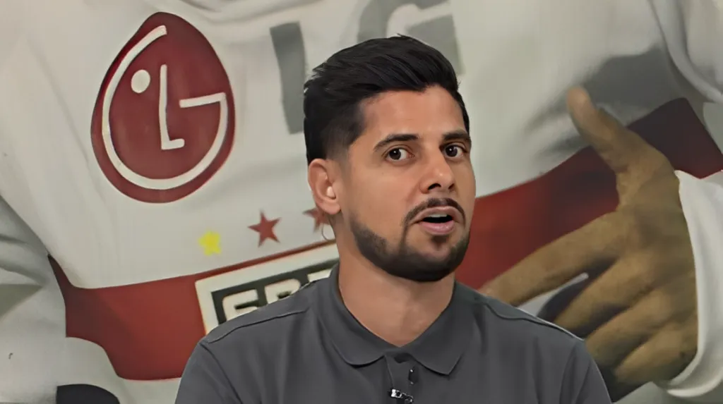 Foto: Reprodução/YouTube Jogo Aberto – Cicinho apontou quem é favorito no duelo desta noite na Vila Belmiro.