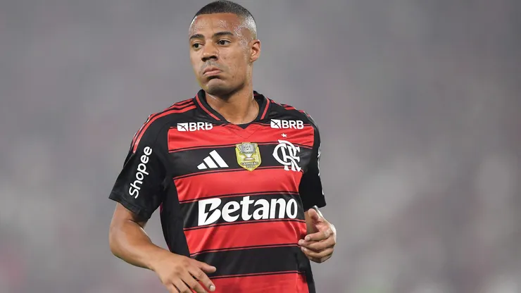 RJ - RIO DE JANEIRO - 01/11/2025 - BRASILEIRO A 2025, FLAMENGO X SPORT - De la Cruz jogador do Flamengo durante partida contra o Sport no estadio Maracana pelo campeonato Brasileiro A 2025. Foto: Thiago Ribeiro/AGIF