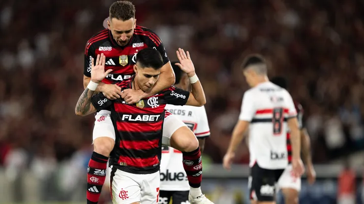 Luiz Araújo jogador do Flamengo comemora seu gol diante do São Paulo - Foto: Jorge Rodrigues/AGIF