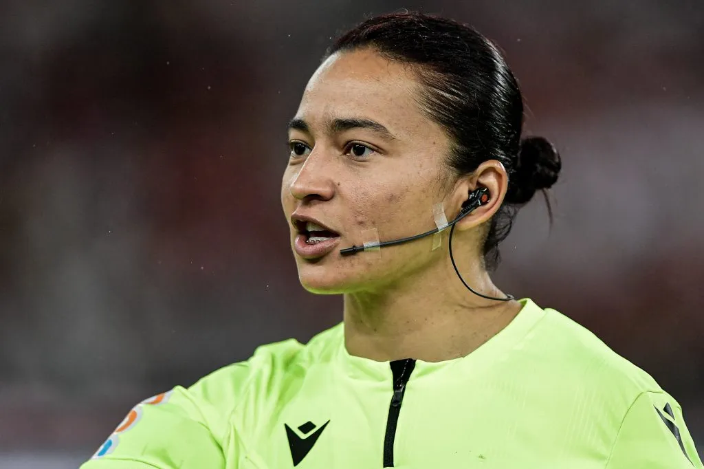 Edina Alves, árbitra de Bragantino x Corinthians