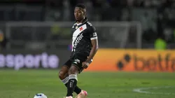 Cuesta cometeu pênalti na derrota do Vasco para o Botafogo. Foto: Thiago Ribeiro/AGIF