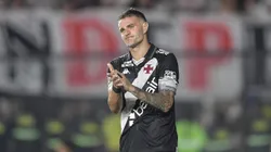RJ - RIO DE JANEIRO - 02/11/2025 - BRASILEIRO A 2025, VASCO X SAO PAULO - Vegetti jogador do Vasco durante partida contra o Sao Paulo no estadio Sao Januario pelo campeonato Brasileiro A 2025. Foto: Thiago Ribeiro/AGIF