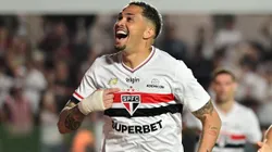 Luciano jogador do São Paulo comemora seu gol durante partida contra o Flamengo - Foto: Jota Erre/AGIF