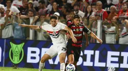 De Arrascaeta. jogador do Flamengo, durante partida contra o Sao Paulo no estadio Vila Belmiro pelo campeonato Brasileiro A 2025. Foto: Mauricio De Souza/AGIF