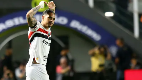 SP - SANTOS - 05/11/2025 - BRASILEIRO A 2025, SAO PAULO X FLAMENGO - Luciano jogador do Sao Paulo comemora seu gol durante partida contra o Flamengo no estadio Vila Belmiro pelo campeonato Brasileiro A 2025. Foto: Mauricio De Souza/AGIF