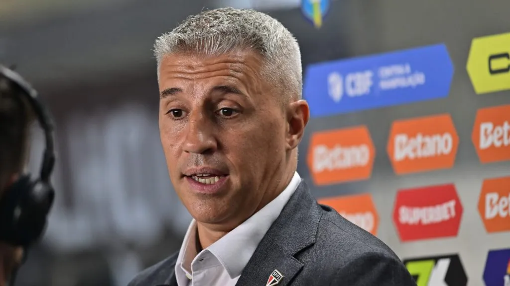 Crespo durante partida contra o Flamengo. Foto: Jota Erre/AGIF
