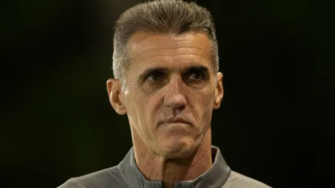 Vagner Mancini, técnico do Corinthians, durante partida contra o Bragantino no estadio Cicero De Souza Marques pelo campeonato Brasileiro A 2025. Foto: Joisel Amaral/AGIF