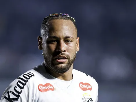 Neymar toma atitude quente no Santos
