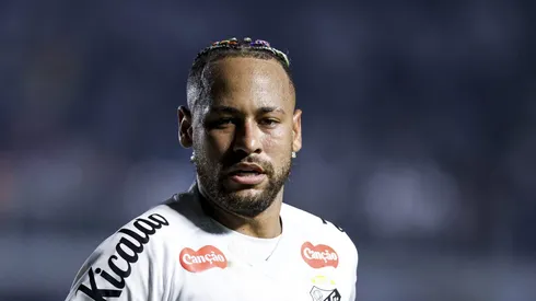 Neymar é a grande esperança da torcida do Peixe na temporada – Foto: Ricardo Moreira/Getty Images