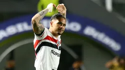 Luciano amplia marca e faz do Flamengo sua maior vítima com a camisa do São Paulo — Foto Mauricio De SouzaAGIF