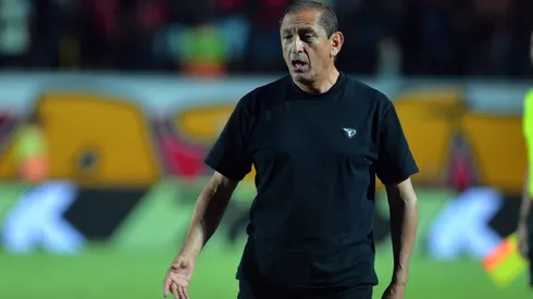 BA - SALVADOR - 05/11/2025 - BRASILEIRO A 2025, VITORIA X INTERNACIONAL - Ramon Diaz, tecnico do Internacional durante partida contra o Vitoria no estadio Barradao pelo campeonato Brasileiro A 2025. Foto: Walmir Cirne/AGIF