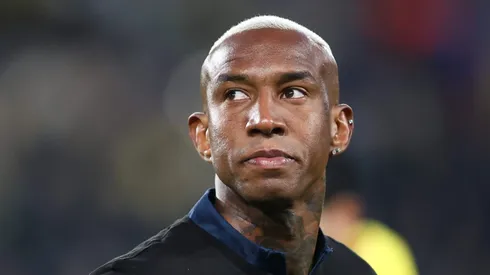 Anderson Talisca durante jogo do Fenerbahçe.