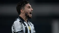 Lateral deu a sua opinião - Foto: Jorge Rodrigues/AGIF.